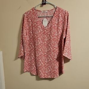 Halife Pinl Floral V Neck 3/4 Sleeve Blouse. NWT